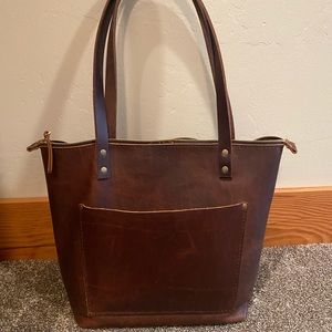 Portland Leather Medium Zipper Tote in Grizzly